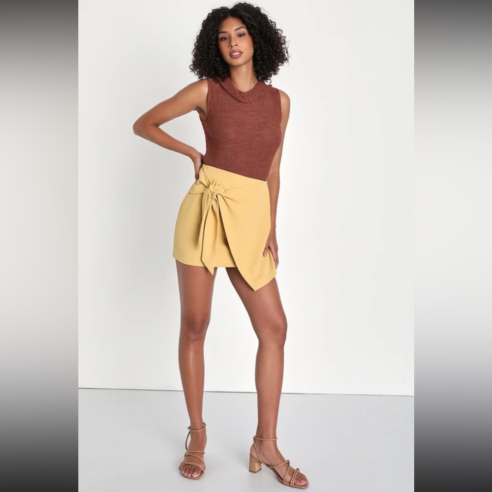 Yellow Skirt with Bow Detail
